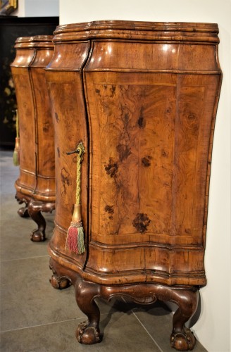 Antiquités - Pair of Venetian bedside tables, mid 18th century